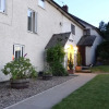 Отель Middle Woodbatch Farm Отель Middle Woodbatch Farm в Бишопсе Касле