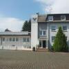 Отель Schwarzer Adler Отель Schwarzer Adler в Мерсе