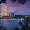 Отель Dusit Thani Guam Resort Отель Dusit Thani Guam Resort в Тамунинге