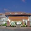 Отель Holiday Inn Resort Grand Cayman Отель Holiday Inn Resort Grand Cayman в Северной стороне