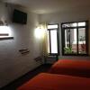 Отель Tropical Inn Отель Tropical Inn в Санта-Крусе