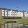 Отель Aeroparque Inn and Suites Отель Aeroparque Inn and Suites в Буэнос-Айресе