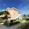 Отель Grand Palladium Lady Hamilton Resort & Spa Отель Grand Palladium Lady Hamilton Resort & Spa в Вилтшире