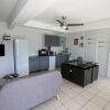Отель House With 2 Bedrooms in Les Trois-îlets, With Enclosed Garden and Wifi - 500 m From the Beach Отель House With 2 Bedrooms in Les Trois-îlets, With Enclosed Garden and Wifi - 500 m From the Beach в Шельшере