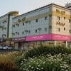 Отель Al Raha Rotana Hotel Apartments Отель Al Raha Rotana Hotel Apartments в Хамизе Мушаите