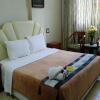 Отель Jeruton Hotel Отель Jeruton Hotel в Джерудонге