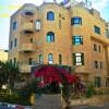 Отель Retno Hotel Отель Retno Hotel в Байте-Сахуре