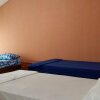 Отель Dora's Hostel Отель Dora's Hostel в Роатане