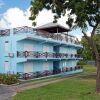 Отель Coconut Court Beach Hotel Отель Coconut Court Beach Hotel в Крайстчёрч