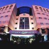 Отель Surabaya Suites Hotel Отель Surabaya Suites Hotel в Сурабае