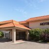 Отель Howard Johnson Plaza Hotel Windsor Отель Howard Johnson Plaza Hotel Windsor в Виндзоре