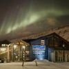 Отель Basecamp Spitsbergen Отель Basecamp Spitsbergen в Лонгиире