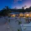 Отель Le Nautique Luxury Beachfront Apartments Отель Le Nautique Luxury Beachfront Apartments на Острове Маэ