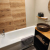 https://cdn.ostrovok.ru/t/100x100/hotel_review/ee/f4/eef4e852b548cf3d9e4958e7016e010c3d465c56.JPEG