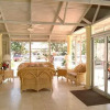 Отель Tropical Sunset Beach Apartment Hotel Отель Tropical Sunset Beach Apartment Hotel в Хоултауне