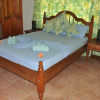 Отель La Bel Zilwaz Self Catering Отель La Bel Zilwaz Self Catering в Ла-Диге