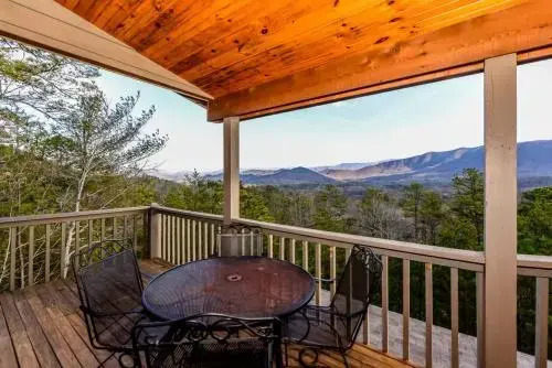 Agali Ridge - 2 Br home by RedAwning