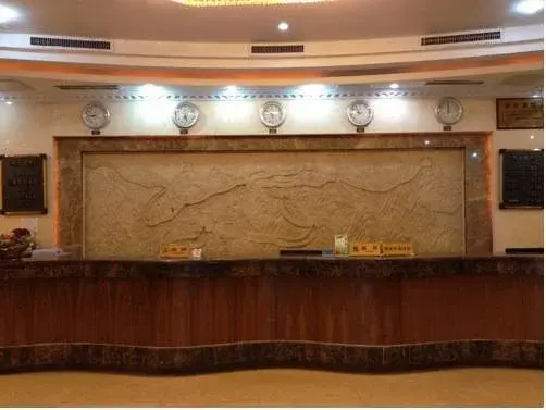 Gold Lampstand Garden Holiday Hotel Qingdao