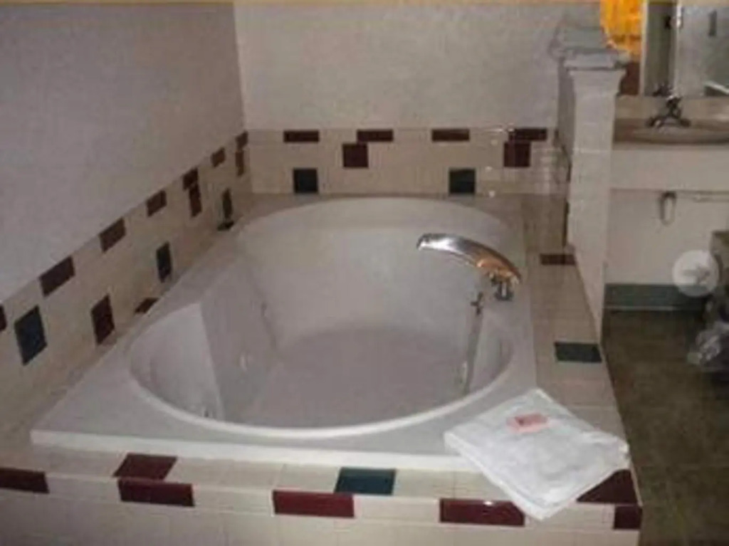 Heritage Inn
