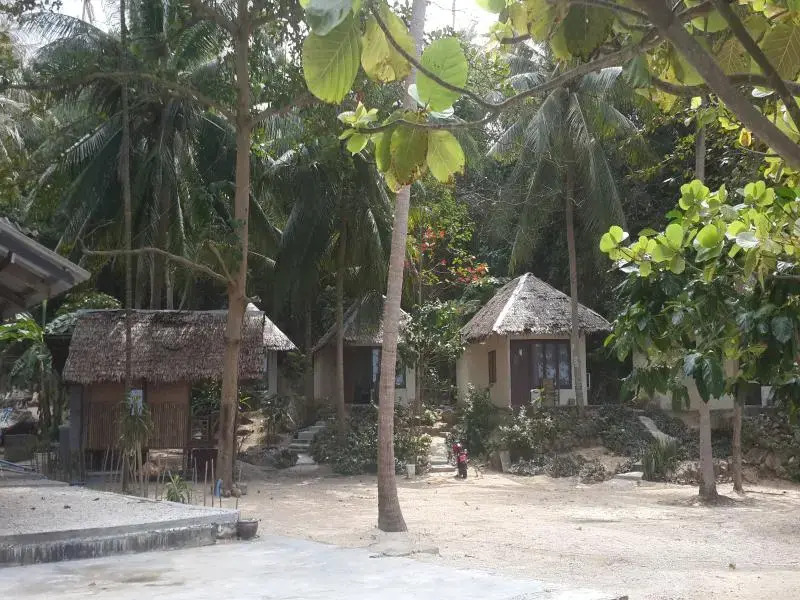 Haad Gruad Beach Bungalows