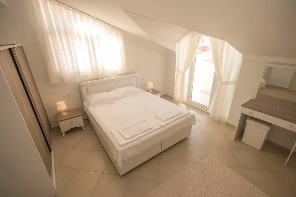 Stella Luxury Apartments & Residence