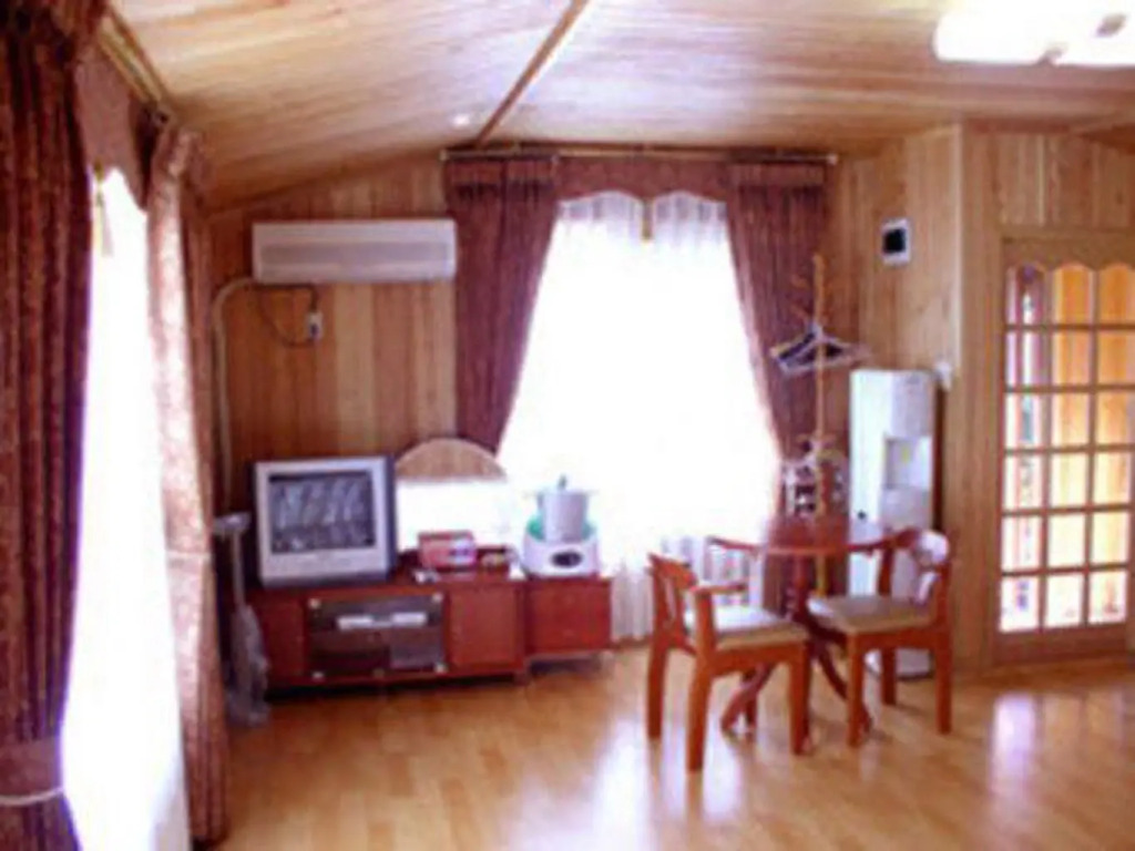 Valley Log Pension