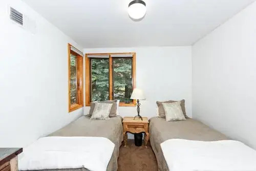 135 Carriage Way Home Unit 15