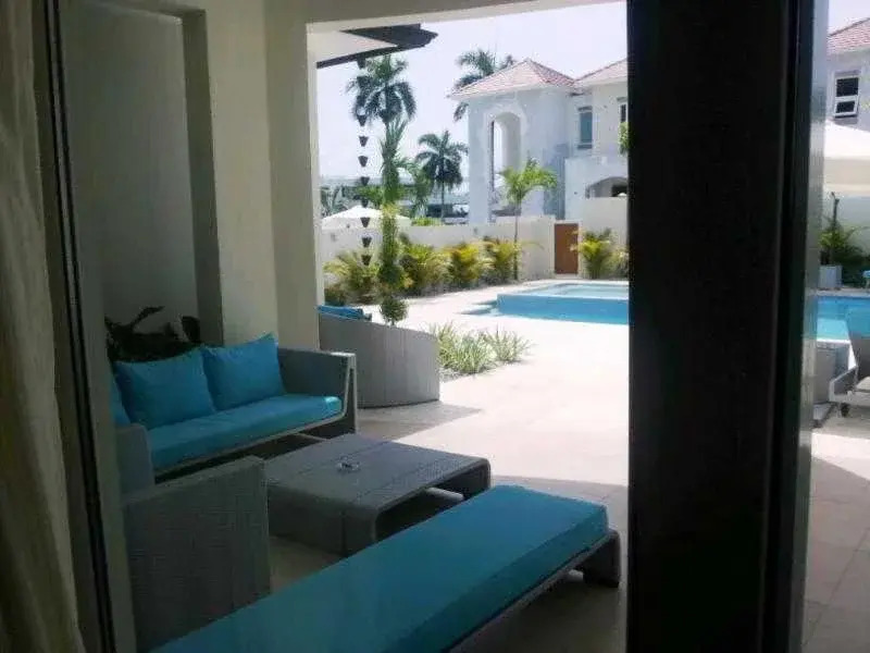 The Crown Suites at LHVC Resort