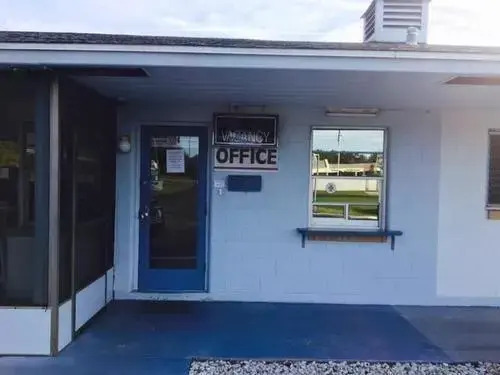 Lake View Motel
