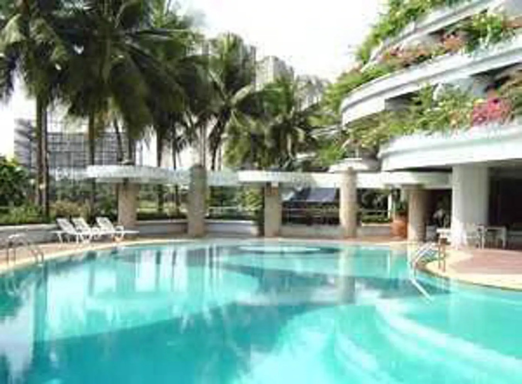 Eastin Lakeside