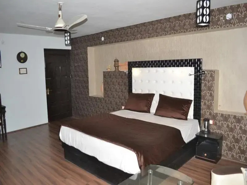 Heavenwood Heritage Hotel By Urban Inn Resorts