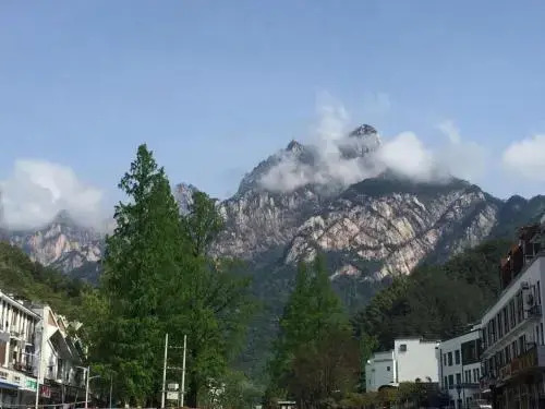 Huangshan Zuixiang Theme Hotel