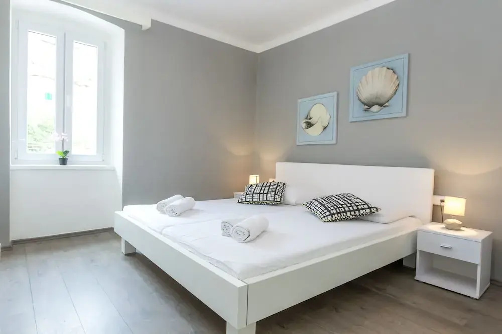 Klarisa Cozy Holiday Home with Private Garden