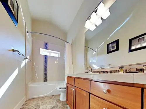 4415 West Seattle Townhome - 3 Br townhouse by RedAwning