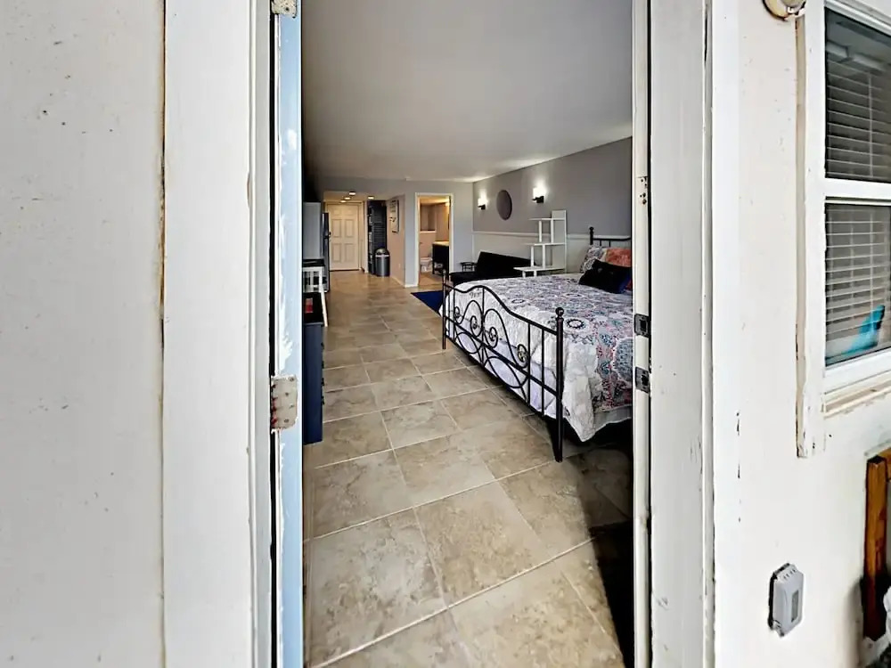 SeaBreeze 136 - 1 Br Condo