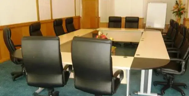 Lanai Gurney Corporate Suites