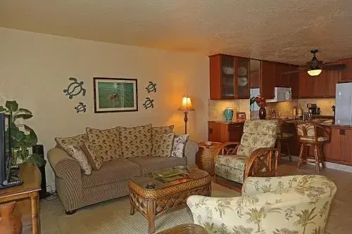 Alii Villas#128 Remodeled Oceanfront Unit with AC