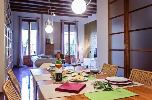 Rooms in Apartment Rambla Catalunya