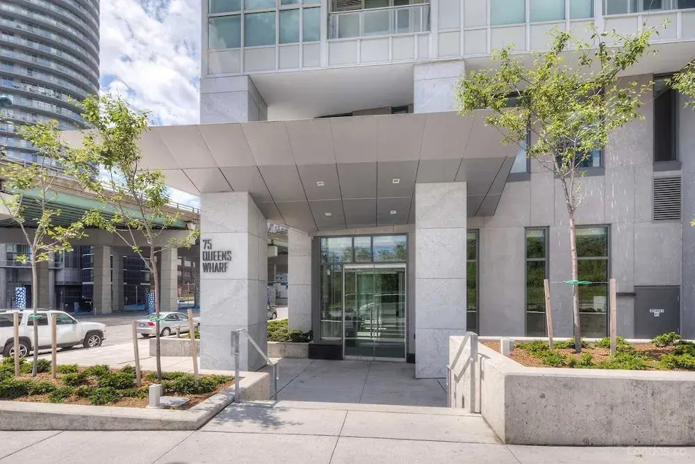 2 Storey Downtown Townhouse