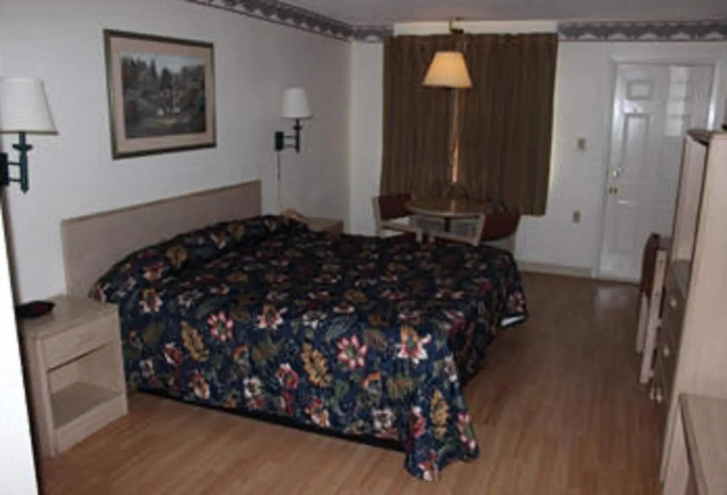 Bandera Lodge