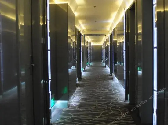 Zhengzhou Zijun Fashion Hotel