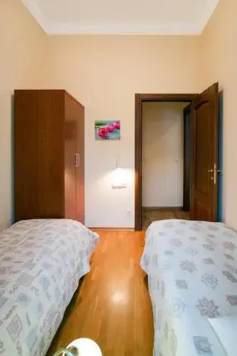 Old Town - Hall Square Apartment