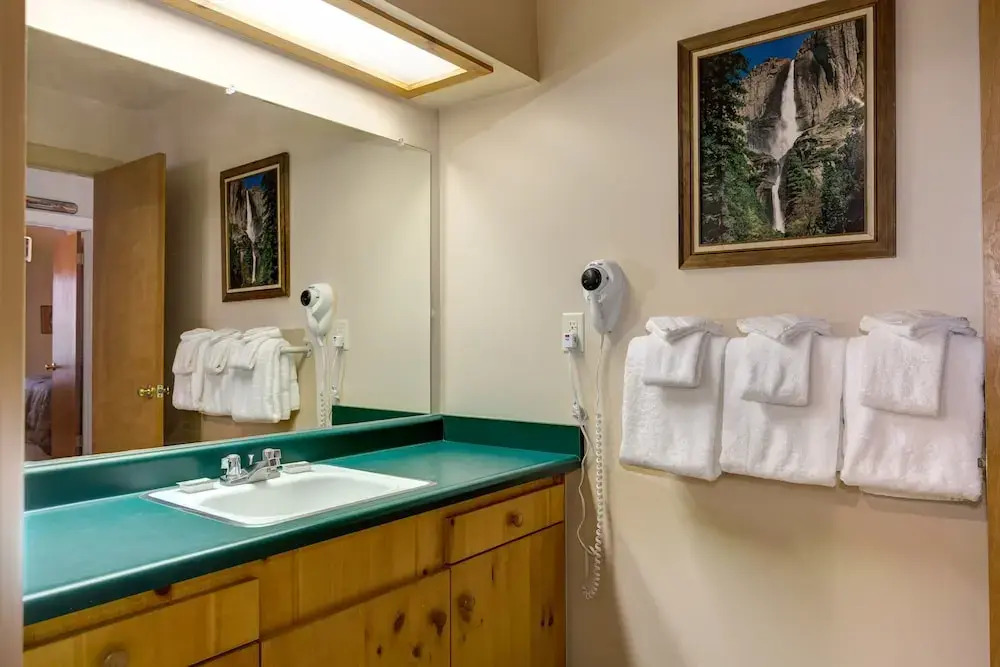 Wawona Retreat