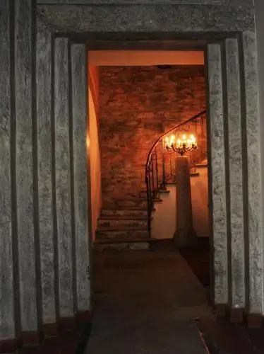 Apartment 23