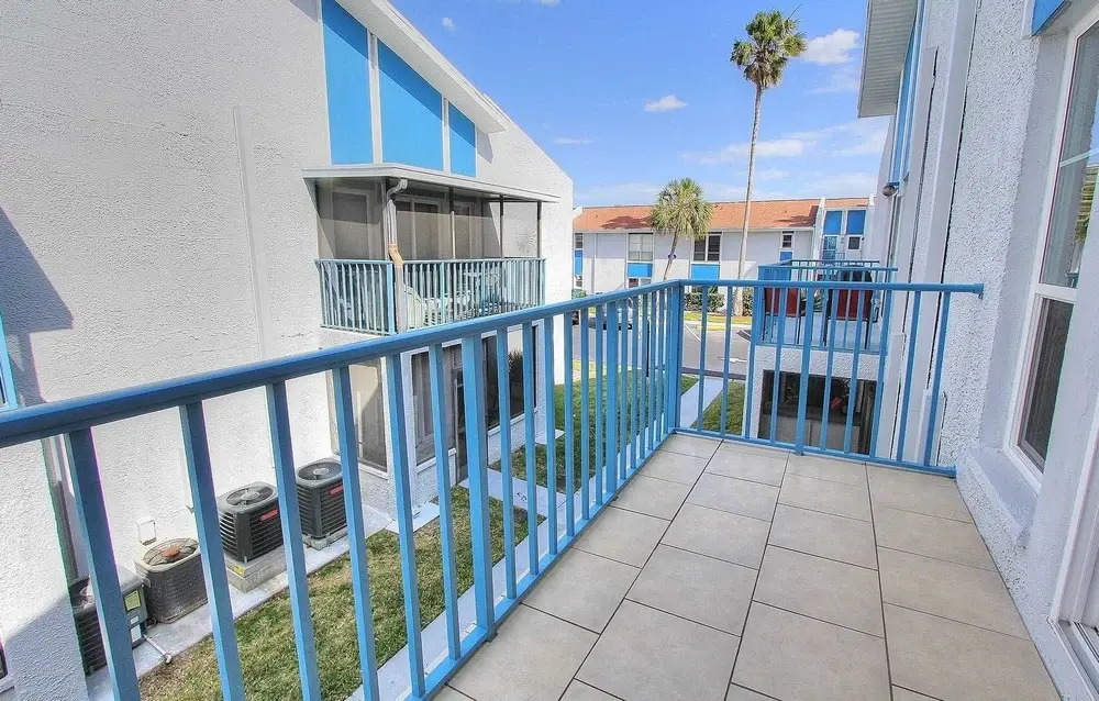 Madeira Beach Yacht Club 250G - 2 Br condo by RedAwning