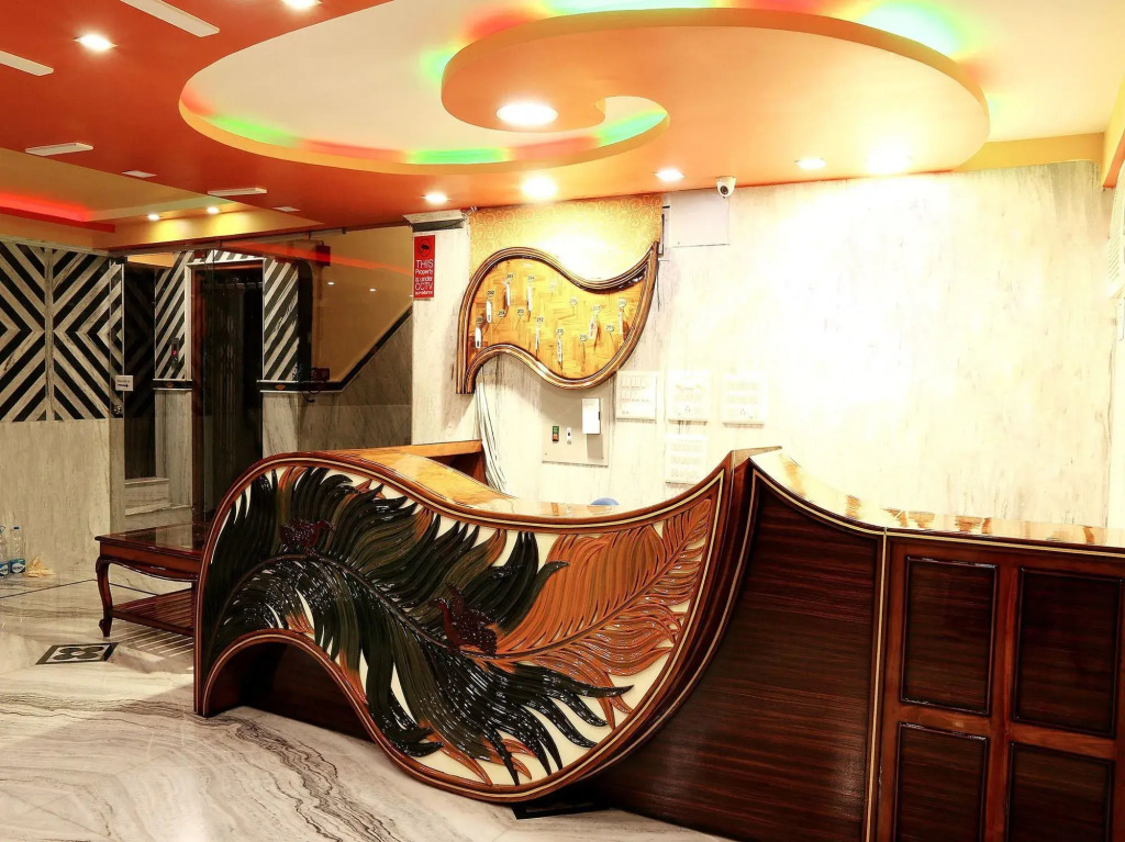 OYO Rooms Kalighat Lake Market