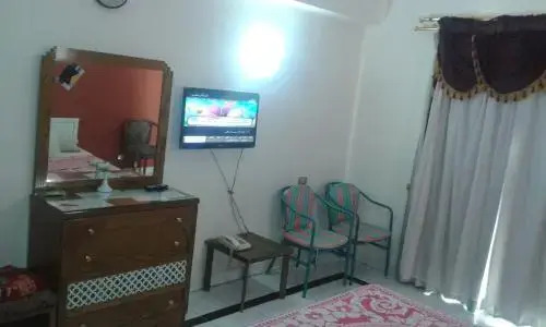 Elminya Compound