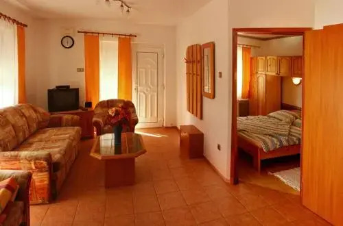 Csilla Apartmanház