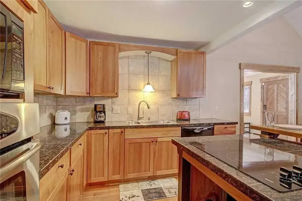 4033 Ski Hill Rd (Private Home with Hot Tub)