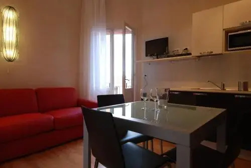 Marconi Halldis Apartments